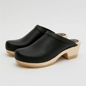 No.6 Old School Clogs